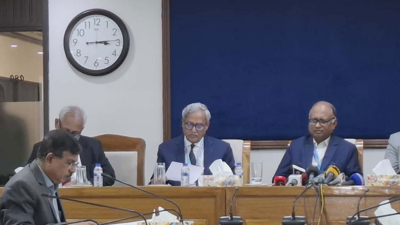 দুদককে চাপ প্রয়োগ করলে তালিকা প্রকাশ করে দেবো: দুদক চেয়ারম্যান